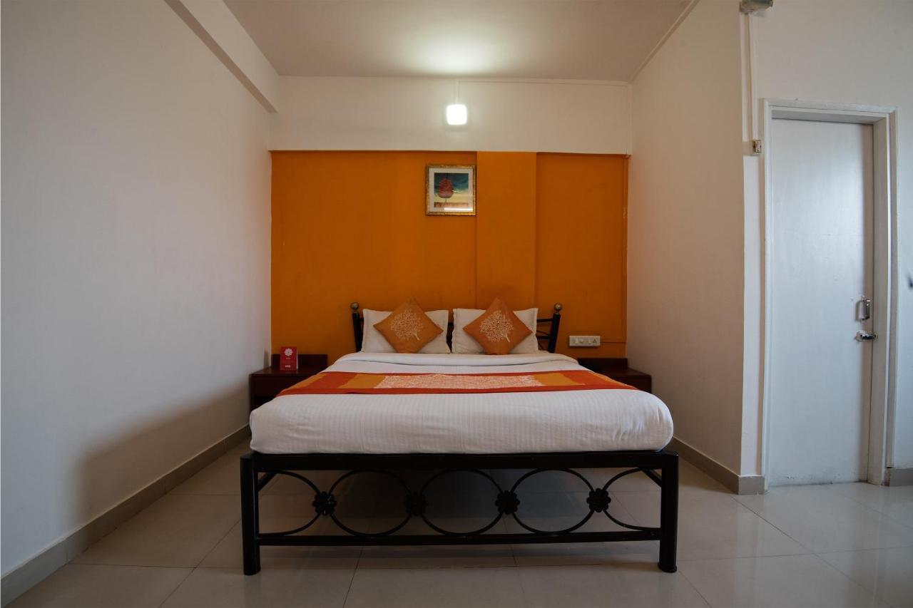 Oyo 1065 Hotel Hmr Royal Inn Púna Exteriér fotografie
